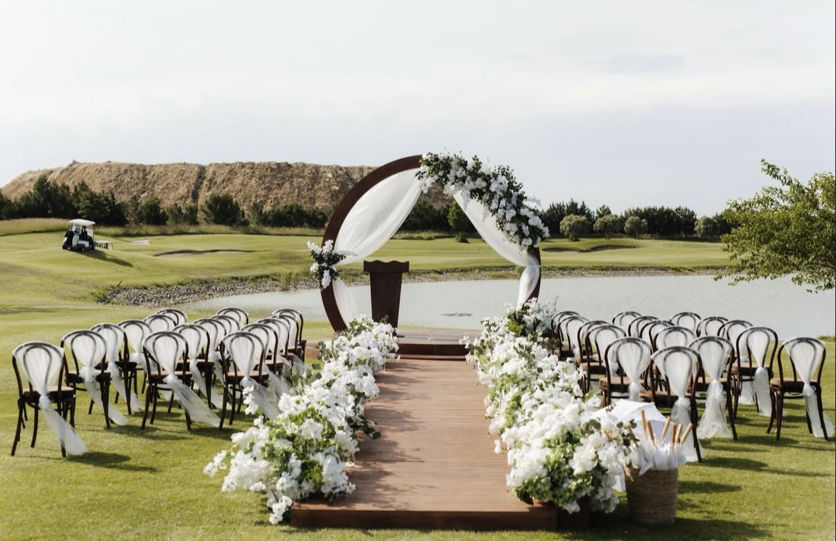 Carousel Wedding — Göl Kənarında Mərasim, şəkil 1