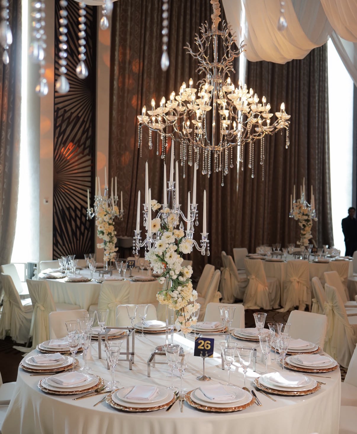 Carousel Wedding — Kristal Ziyafət, şəkil 1